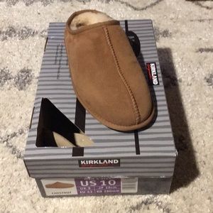 Shearling slippers